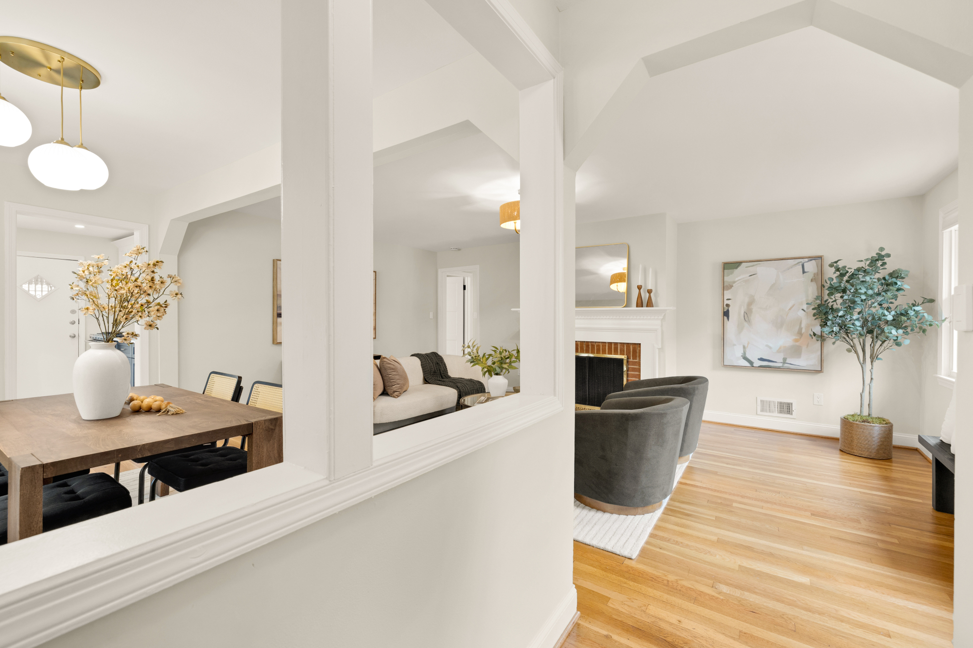 88 Sheridan Street NE_Entry